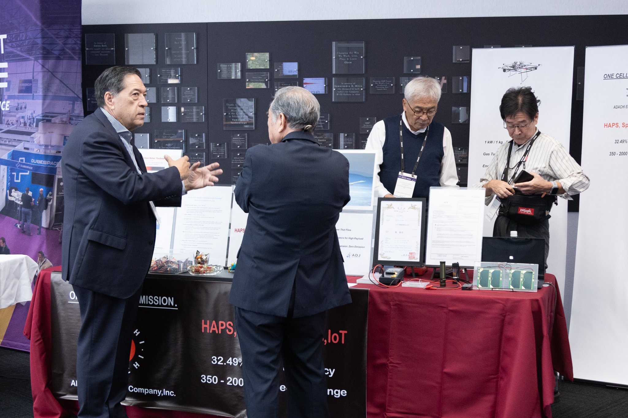 Around the event, Thursday