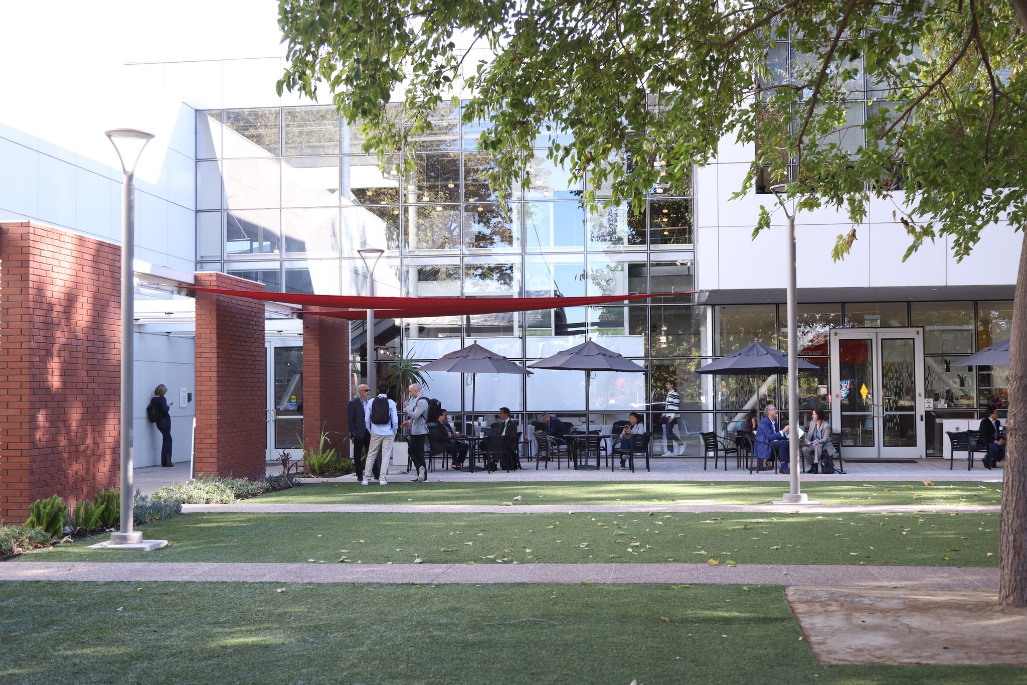Around the event, Tuesday