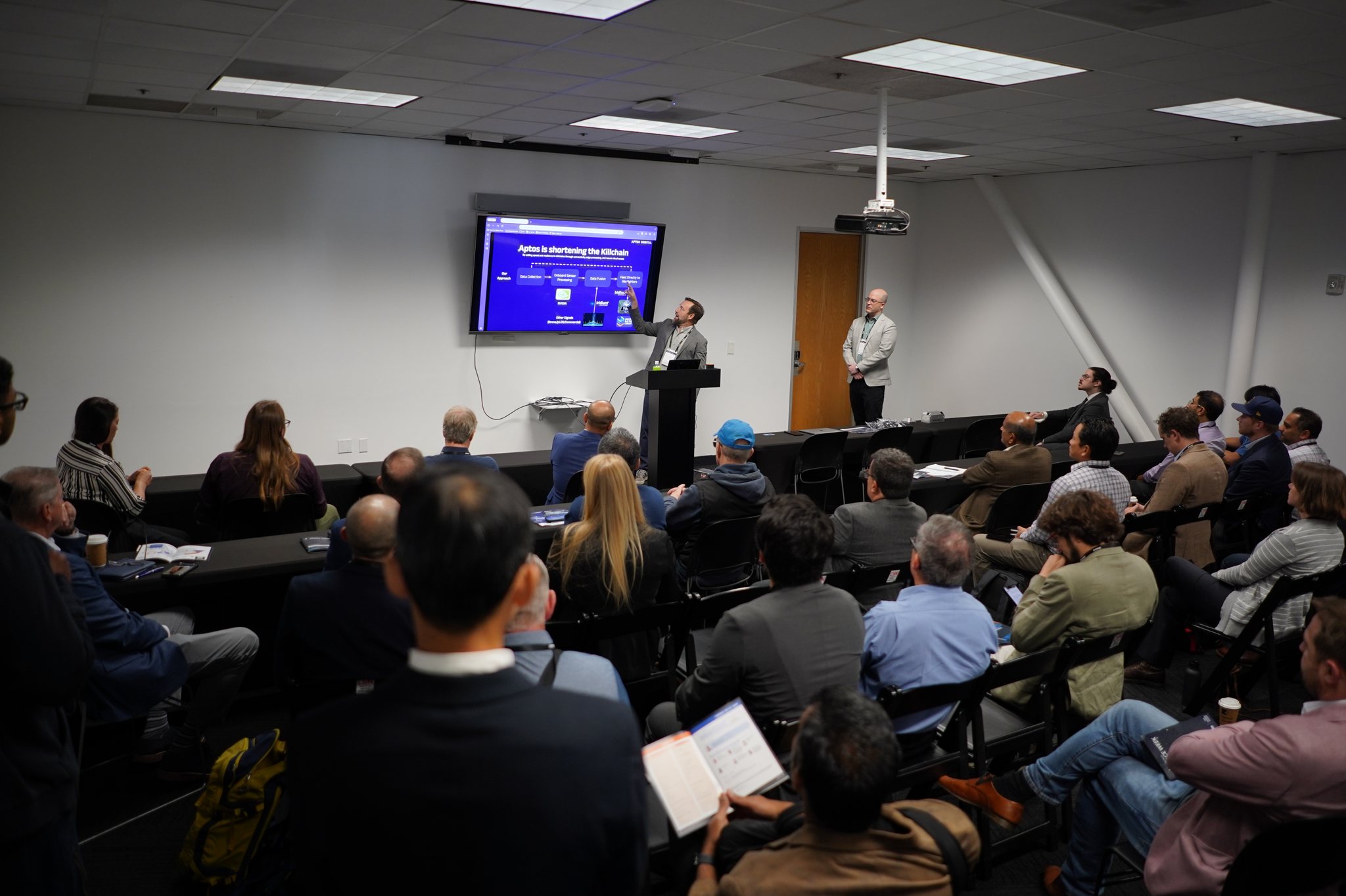 RF Intersatellite Links: The Growing Mesh in Space