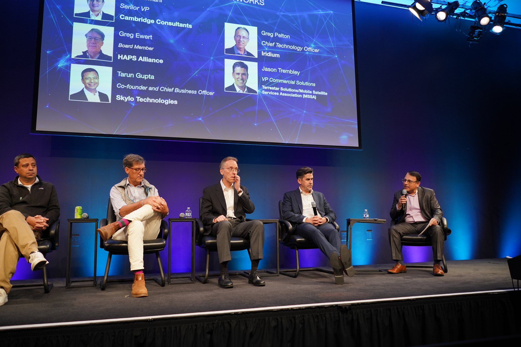 Orchestrating the D2D network of networks